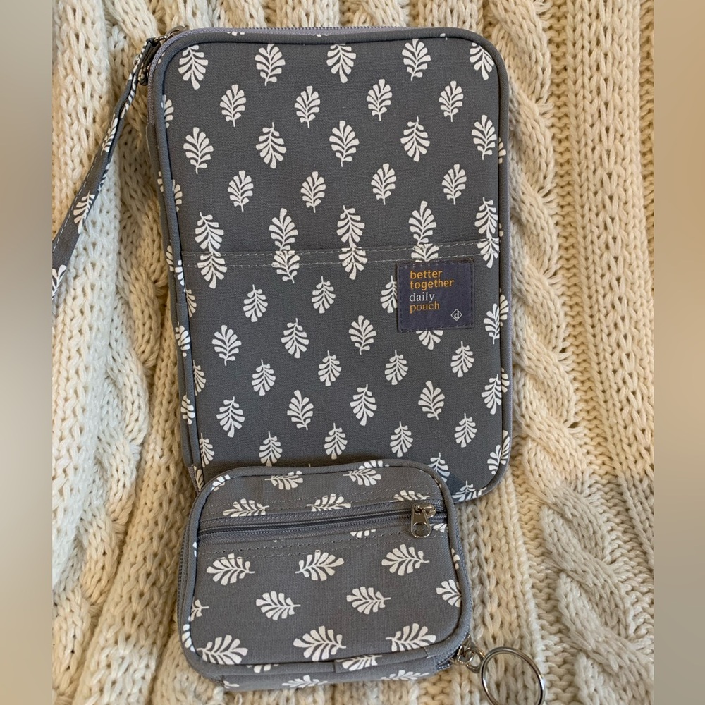 Better together daily pouch